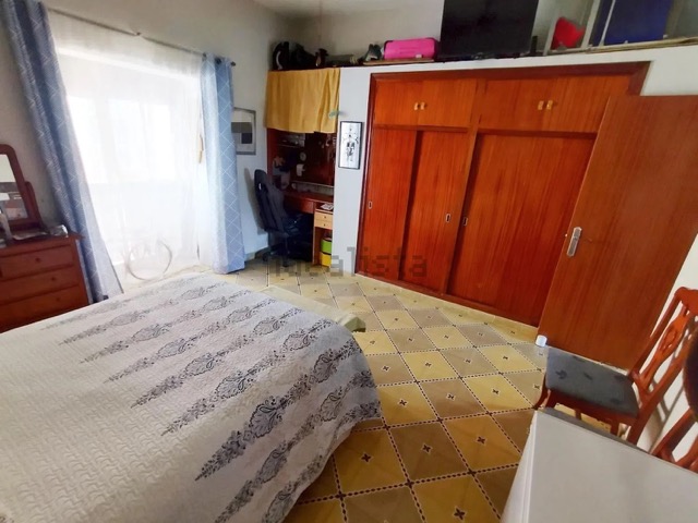 1300852596 moyenne