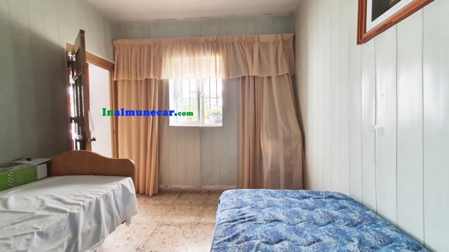e8cb4f4f ec9b 4506 8ec1 607b6cfd555b moyenne