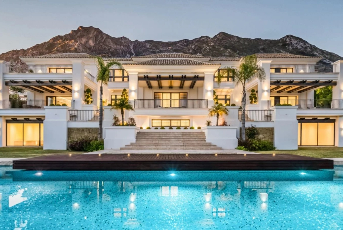 NEW MODERN AND ELEGANT MEDITERRANEAN VILLA, SIERRA BLANCA, MARBELLA