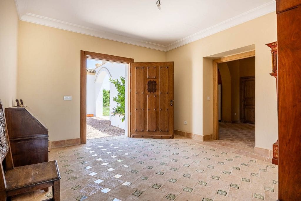 property d7a9bda6d6fce9773d8f3ada1bdd7476 130522630 1