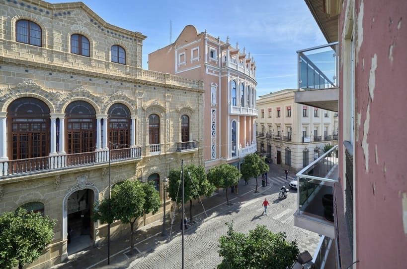 Vue de la rue depuis penthouse Jerez de la Frontera