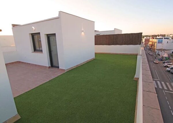 Terrasse d'un ático à vendre à Dos Hermanas près de Séville