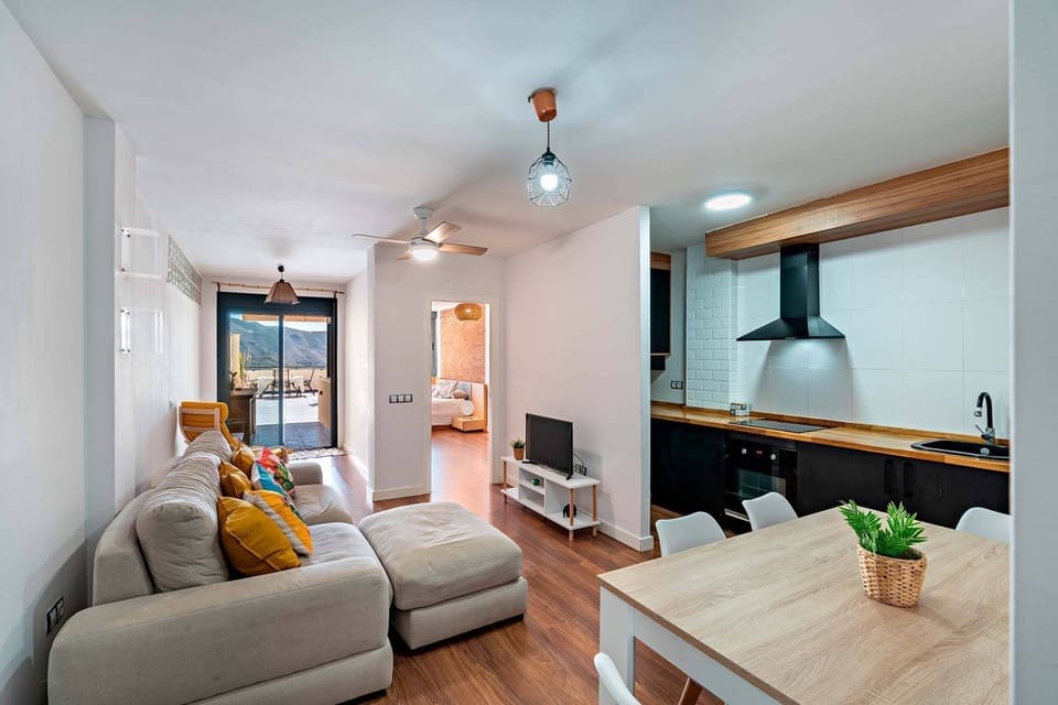 salon lumineux appartement almeria